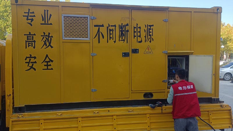 武进柴油发电机组和UPS电源配合使用时，如何避免切换过程中的电力中断？